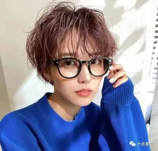 今年超流行的短发摩根纹理烫