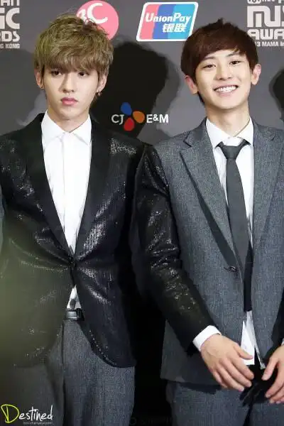 exo 吴亦凡 kris 朴灿烈 明星 美男