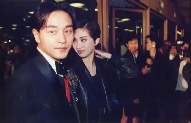 人间再无梅艳芳:4岁登台,红遍亚洲,穿婚纱和世界告别