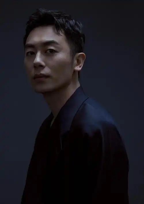 和潘禹彤相爱9年硬汉男神朱亚文为何转身娶了沈佳妮