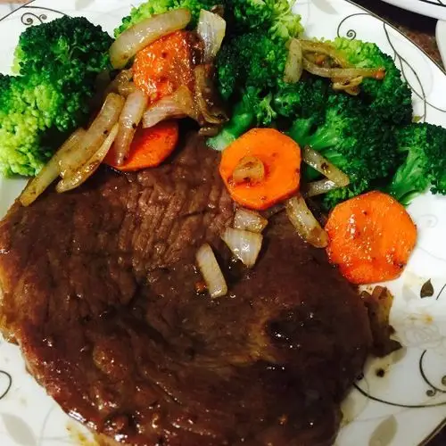 零零酱做的洋葱煎牛排