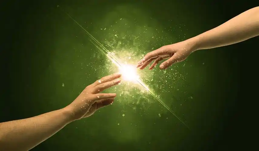 创意点击的手势与光效高清图片