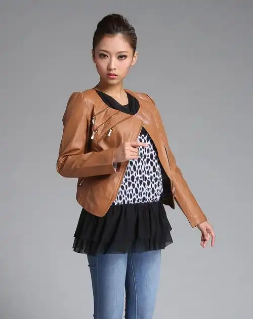 浅棕色侧拉链长袖仿皮外套