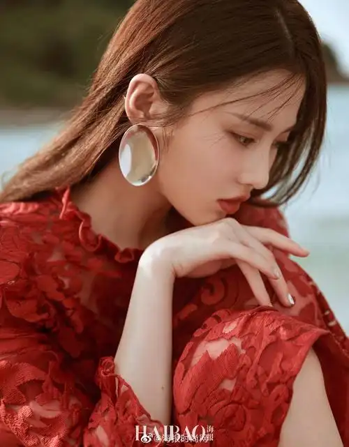 2019年8月31日 1:06   关注  张慧雯