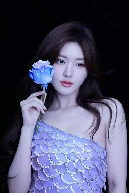 赵露思最新活动造型!georges hobeika 2023秋冬