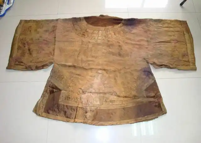 古代人没有口袋,东西装进袖中却掉不出来,有何猫腻存在?