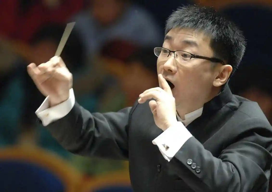 李心草:指挥棒舞出"升华"人生