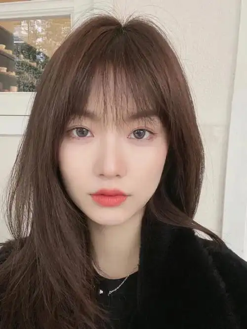 发色推荐显白发色经典的巧克力摩卡棕真的