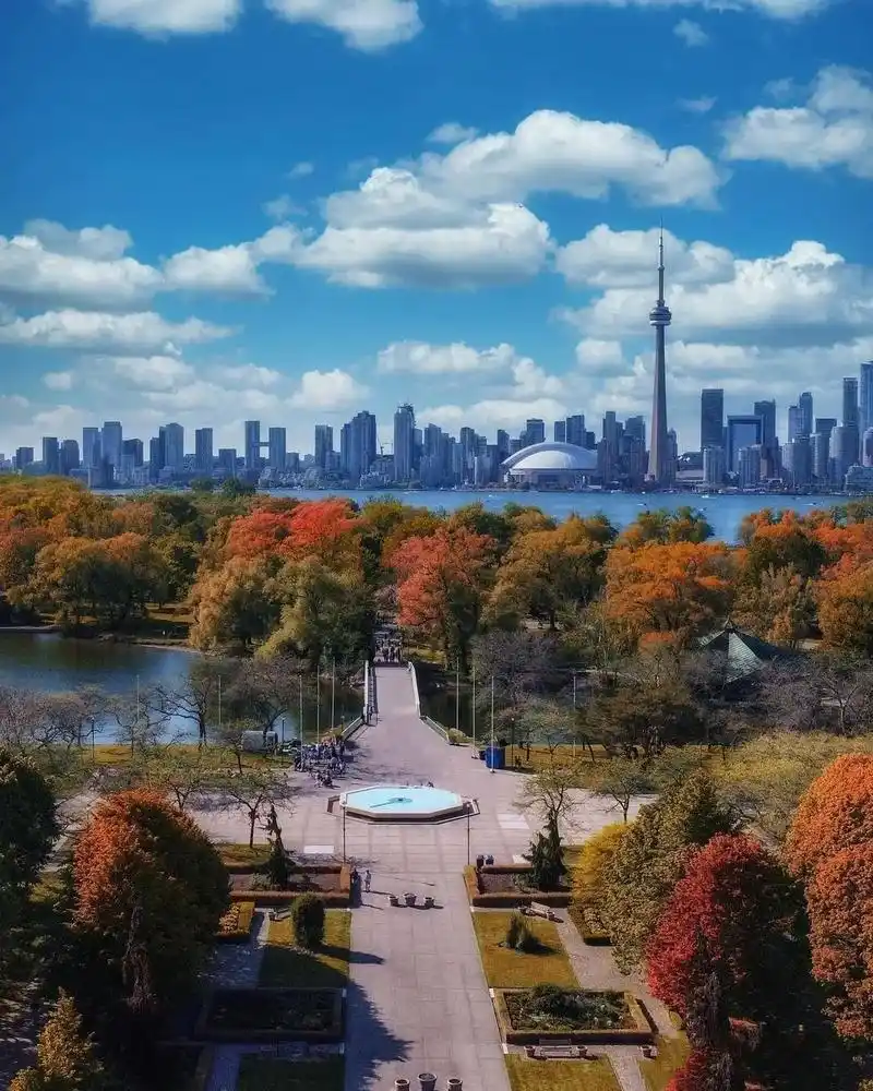 加拿大最大的城市——多伦多,国际大都市,全球最多元化的城市之 - 抖
