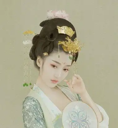 用一个盘发器怎样盘古装发型 简单的古装发型梳法盘发