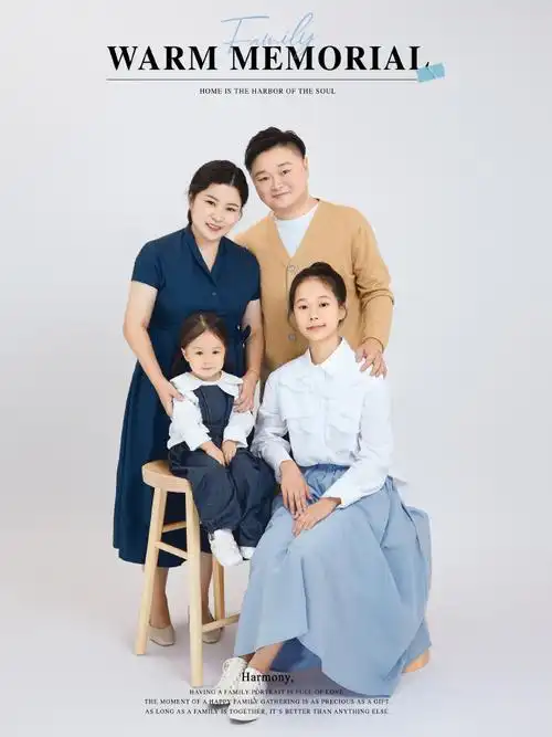 全家福#两个女儿相差十岁95有好有坏,不过幸好两姐妹相处很好01