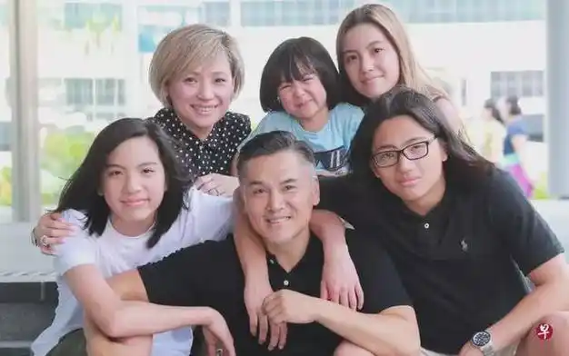 淳于珊珊在澳洲庆爱女毕业娶外国美女生4娃女儿貌美或将出道