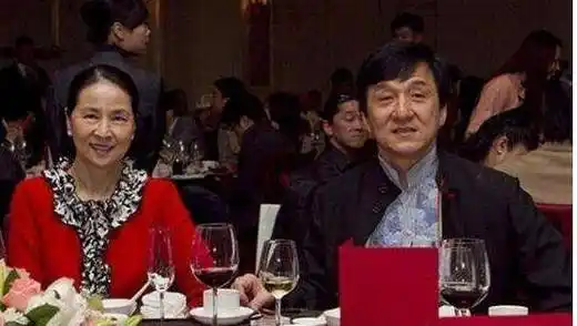 面对成龙不忠诚大气应对小三,维护家庭完整_女人_老婆_丈夫