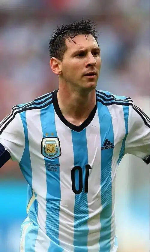 足球巨星——梅西,高清摄影作品,可做手机壁纸,喜欢就选一张吧
