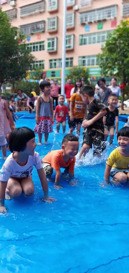 城北村第二幼儿园"温暖八月 金色童年"趣味戏水活动