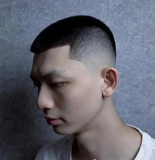 清爽短寸头推荐 剪寸头的男士太酷了_时尚男发 - 美发站