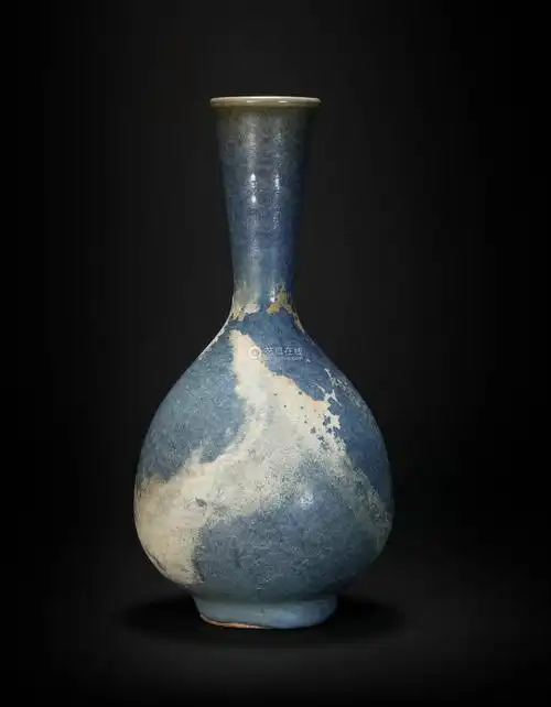 元代钧窑长颈瓶