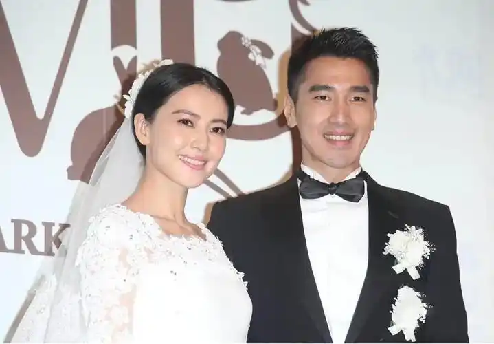 "有舍必有得",不拍戏就"消失"的高圆圆,早已活成了贤妻良母