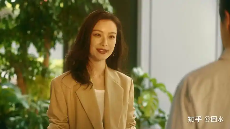 《流金岁月》倪妮穿搭整理(1-10集):10集戏25套衣服