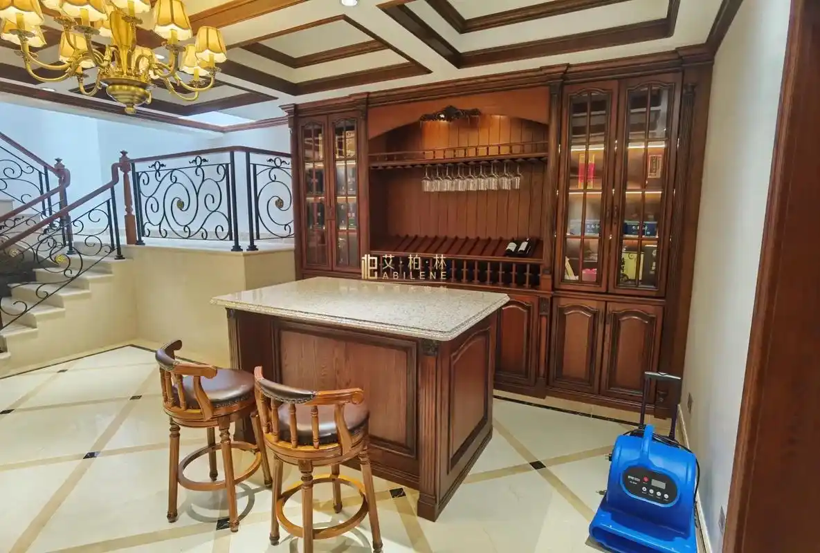 南宁嘉和城别墅地下室酒窖实景