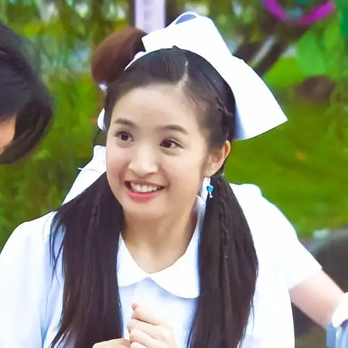 求袁湘琴的头像