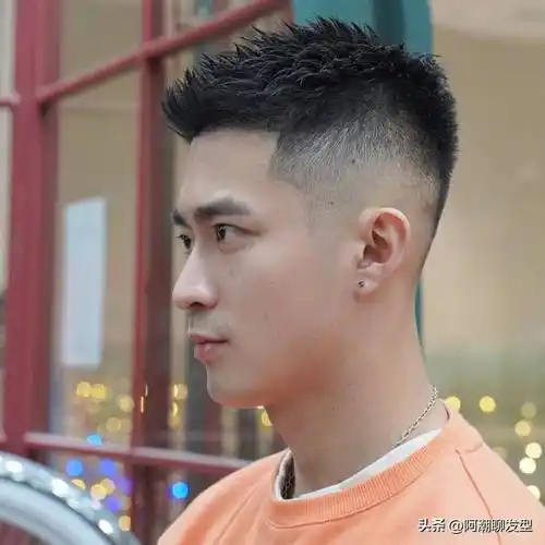 18~28岁的男生,今年夏季试试这3款短发,剪完清爽显帅气!