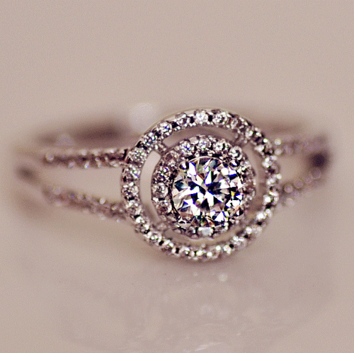 jz129 微镶嵌珠宝闪钻戒指宝石戒指 克拉钻婚戒 钻戒 精致包邮