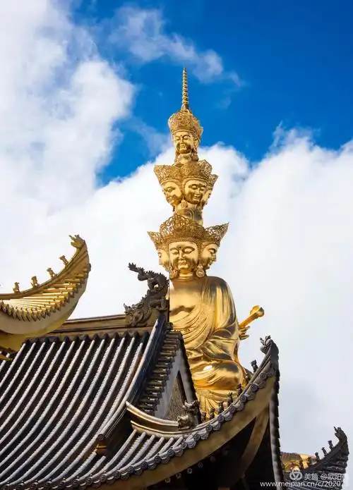 《峨眉山～金顶》欧阳鹤摄影