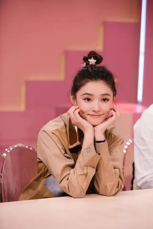 林允亲爱的结婚吧丸子头图片35