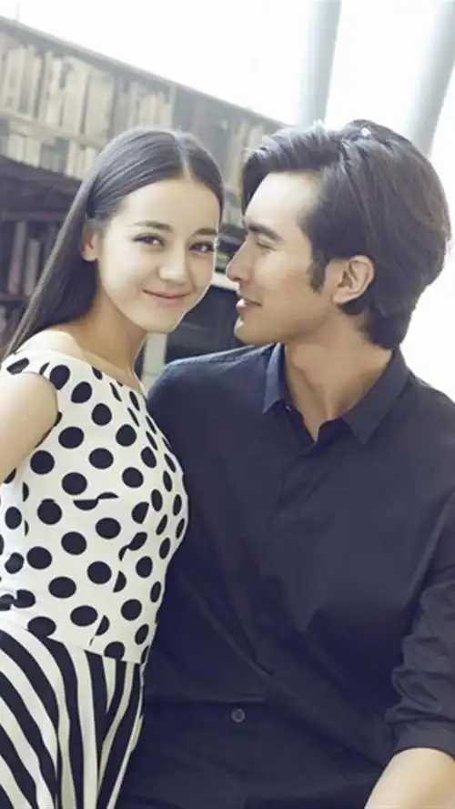 高伟光迪丽热巴情侣写真