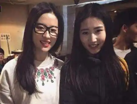 图刘亦菲替身曾艺曝光样貌神似亲姐妹