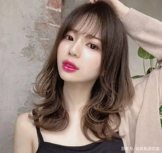 长着一幅长脸的女生,适合什么发型呢?