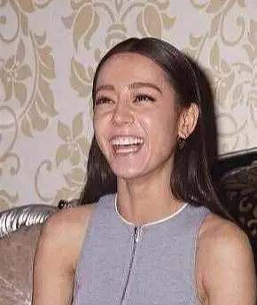 迪丽热巴丑照流出,皮肤超差?黑粉恶意丑化照片,其心可诛_手机搜狐网