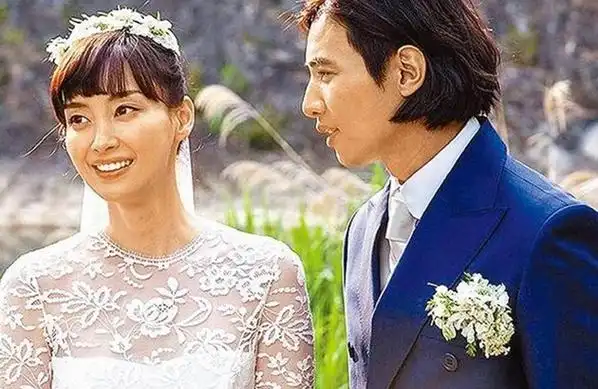 《韩国日报》新闻网昨天报道,小元斌2岁的"星"老婆李娜英,已在首尔