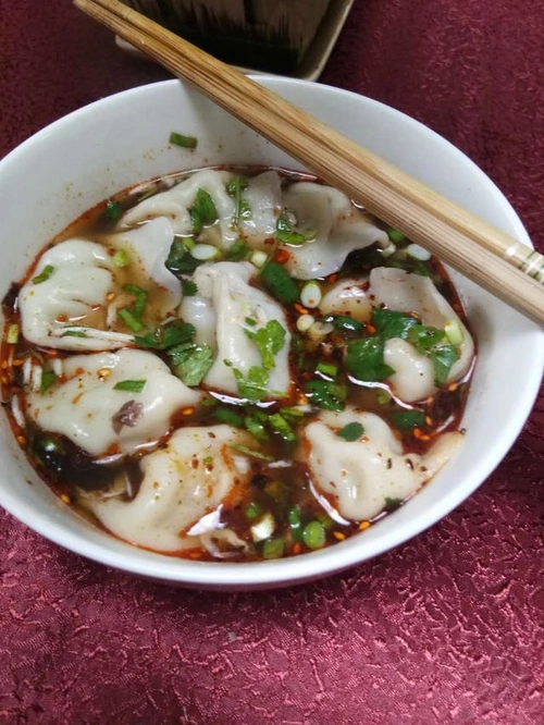 教您十分钟做一碗好吃的酸汤饺子做法简单够酸够爽