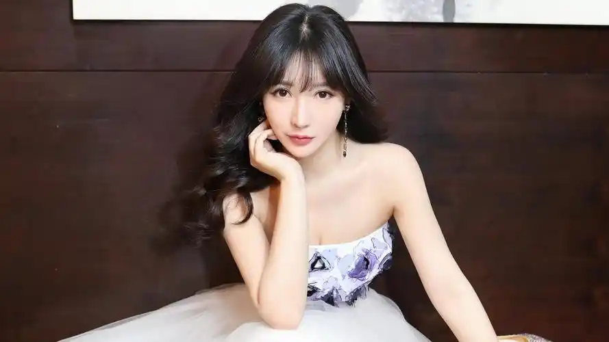 明星风尚柳岩壁纸封面图明星风尚 柳岩壁纸壁纸于2020-06-16上传元气