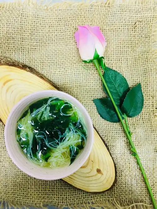 菠菜粉丝汤