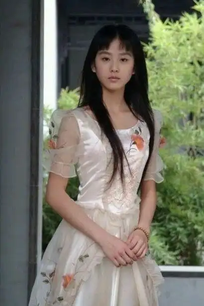 刘诗诗童年青涩照曝光!名副其实的从少靓到大喔