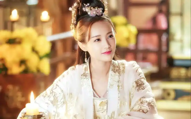 李一桐古装四对官配我不是黄蓉