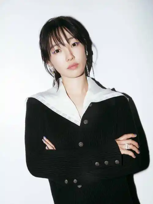 白百何19岁照片曝光,看起来清纯时尚,前男友被虐陈羽凡返回搜狐,查看