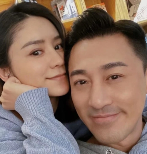 林峯拍完戏带着老婆一同支持李晨 顺便介绍张馨月给李晨认识