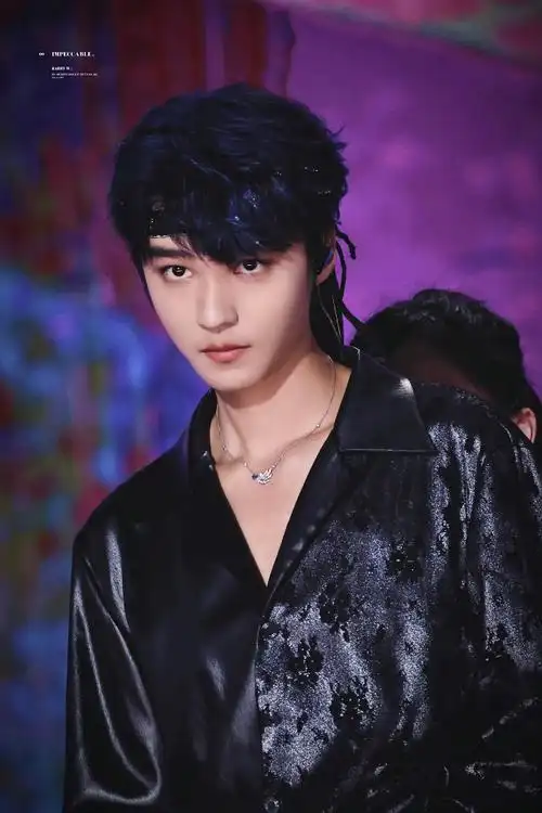 蓝羽回应主持tfboys演唱会#我会分享一些@tfboys-王俊凯昨晚十周年