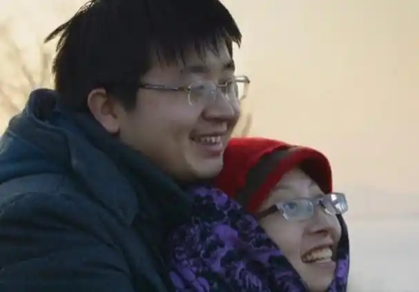 2015年孕妇患癌后冒险为夫生子丈夫现在怎样了