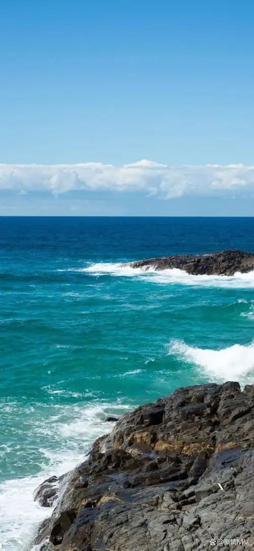 碧海蓝天竖屏壁纸超清_海边超唯美手机壁纸图片