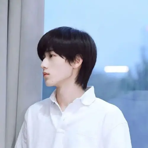 【头像】宋亚轩_腾讯新闻