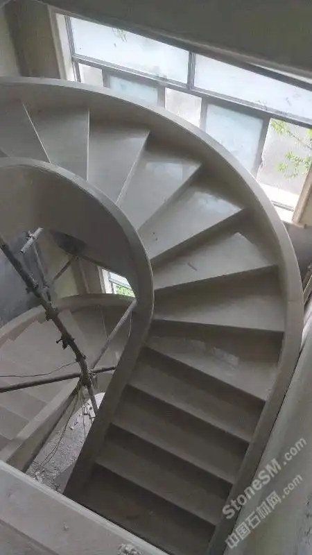 旋转楼梯