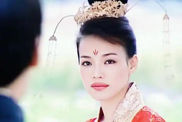 《风尘三侠之红拂女》,舒淇在剧中扮演古代有名的美人红拂女,当时觉得