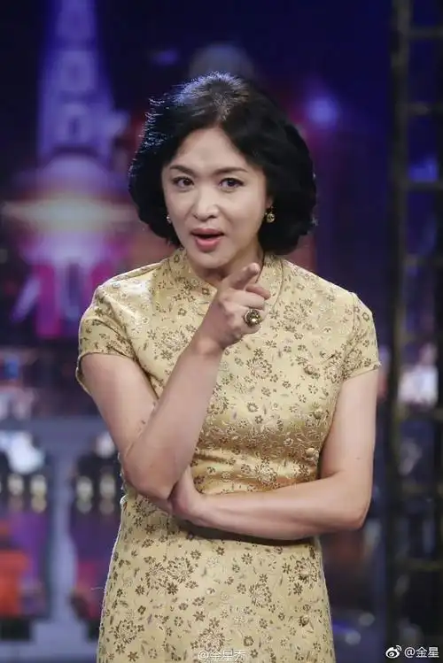 金星罕见晒女儿正面照,获赞无数!金星曾这样坦诚告诉养子养女!_网易订