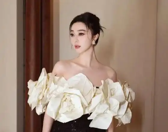 真疯范丞丞粉丝手撕范冰冰疑似姐弟闹翻另类扶弟魔出报应了