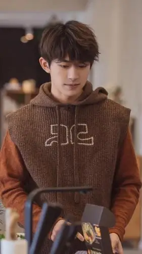 潮流男孩易烊千玺时尚休闲写真